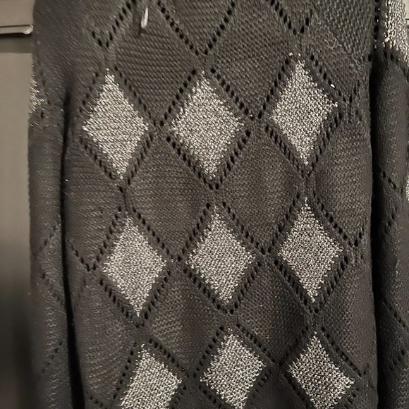 Olive & Oak Sweater - Picture 2 of 3